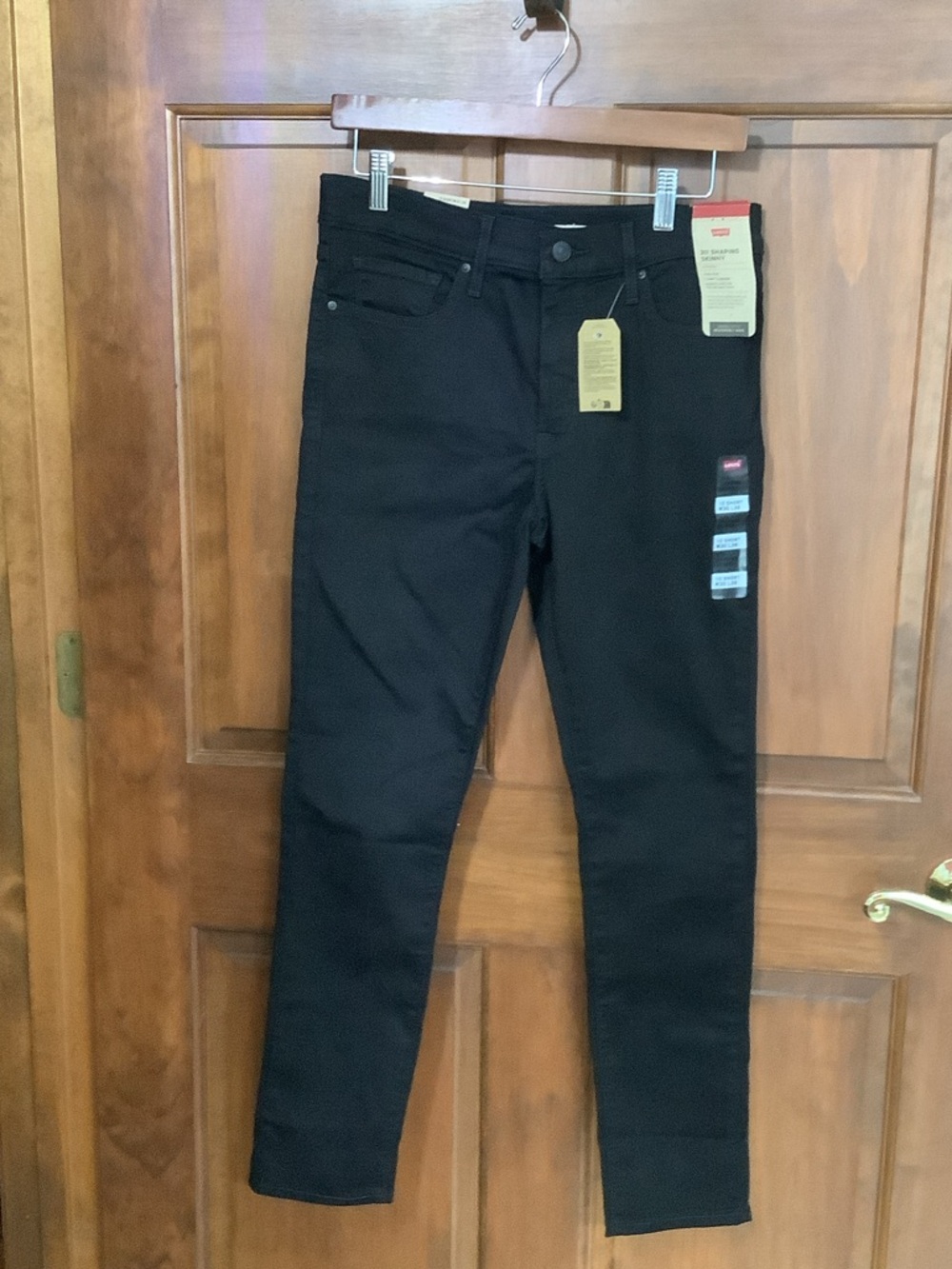 Levi's Women’s Black Skinny Jeans - Classic Tapered Silhouette